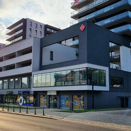 Q Apart Meta - Manufaktura, Klimatyzacja I Parking Gratis, Fv, Gwarancja Zadowolenia Лодз Екстериор снимка